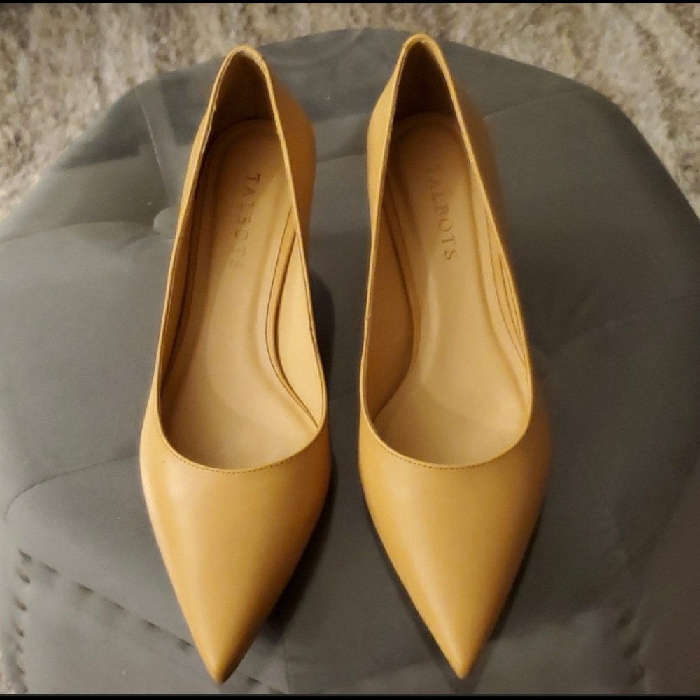 Talbots Pointed Toe Pumps
